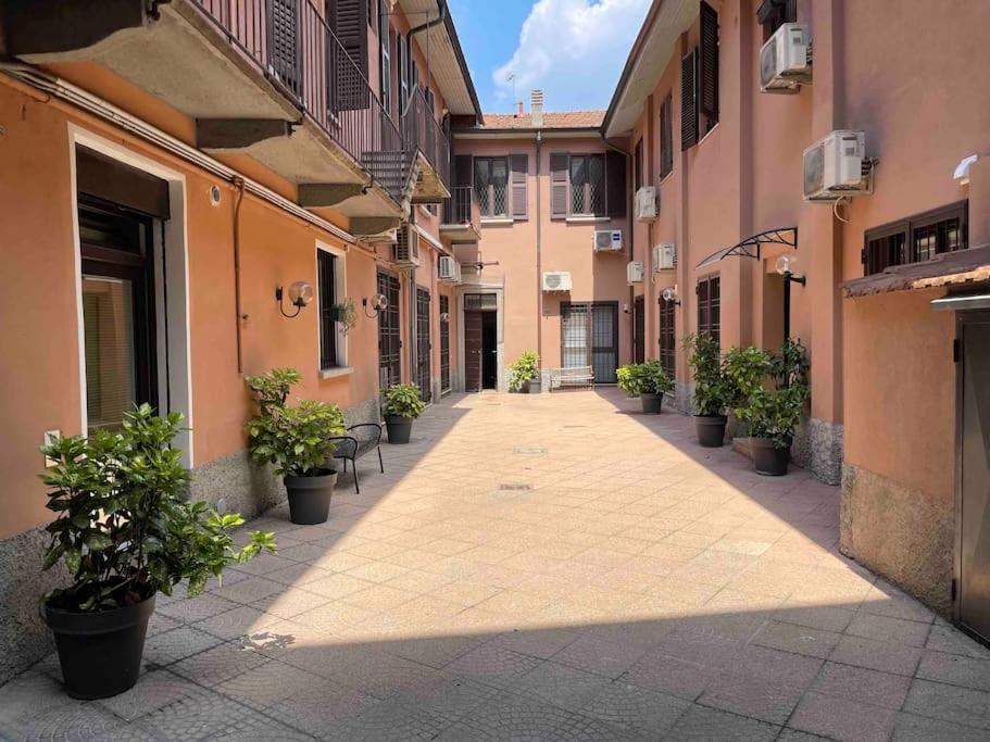 Corte Del 6 - Cozy Modern Flat B Milán Exterior foto